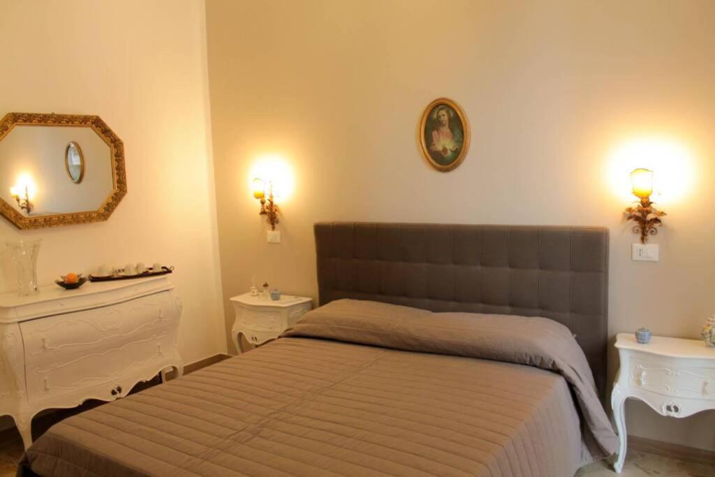 A Casa Di Enza B&B ปาแลร์โม ภายนอก รูปภาพ